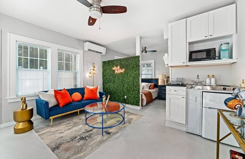 Colonialtown South House | Downtown Oasis: Chic Retreat DT Orlando