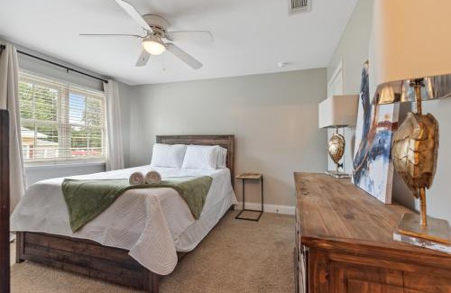 Biloxi Apartment | Downtown Ocean Springs Townhouse 3 bedrooms