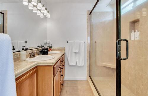 Paso Robles House | Downtown Paso: Sip N Sleepz 3 Bed/2.5 Bath