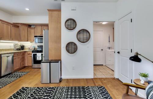 Paso Robles House | Downtown Paso: Sip N Sleepz 3 Bed/2.5 Bath