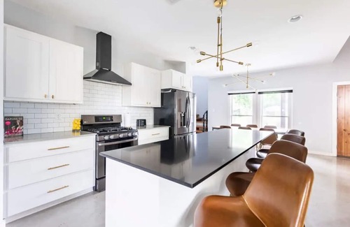 Government Hill House | Downtown/Pearl/Southtown- W/Pool