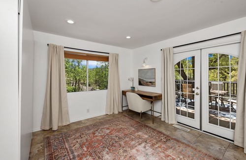 Prescott House | Downtown Prescott Hillside Retreat