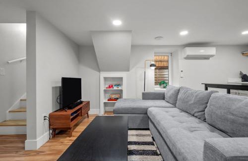 Baker Apartment | Downtown Stay off Broadway Nightlife Nearby Parking