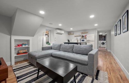 Baker Apartment | Downtown Stay off Broadway Nightlife Nearby Parking