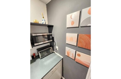 Lawsona - Fern Creek House | Downtown Studio Walk to Lake Eola & KIA center