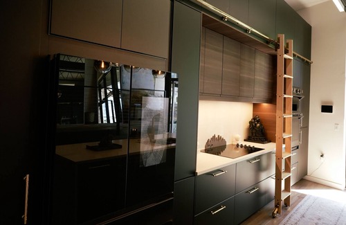 Channel District House | Downtown Tampa - Water Street - The Luxe Loft in Channelside - Walk Everywhere!