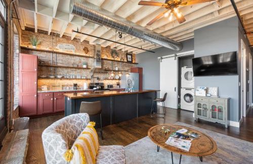 Perryville Apartment | Downtown Urban Loft above Restaurant #7