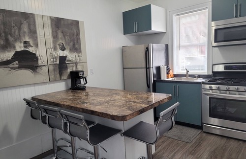 Ypsilanti Apartment | Downtown Ypsilanti 2 bedroom/1 bath