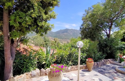 Villaggio delle Mimose House | DOXINA - BeLocations House surrounded by nature