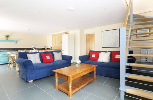St. Neot Cottage | DOZMARY POOL BARN, pet friendly, country holiday cottage in Altarnun