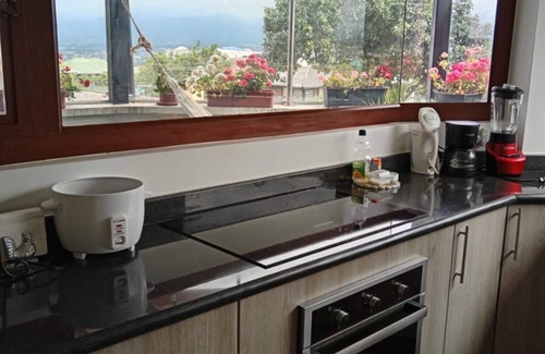 Cumbaya Apartment | Dpto. en San Juan de Cumbayá.nCerca de C. Comerciales y Universidadesn