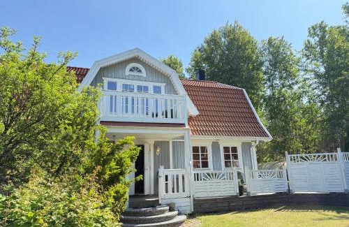 Sodertalje Municipality Bed & Breakfast | DR ÅSA Bed and Golf by the Forest, Ytterjärna Concerts & the Baltic Sea