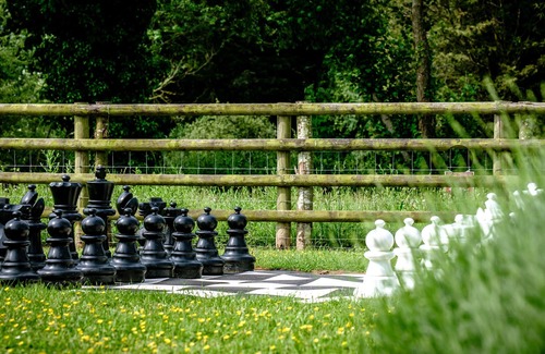 Bridgwater House | DRAGONFLY, family friendly, country holiday cottage in Bridgwater