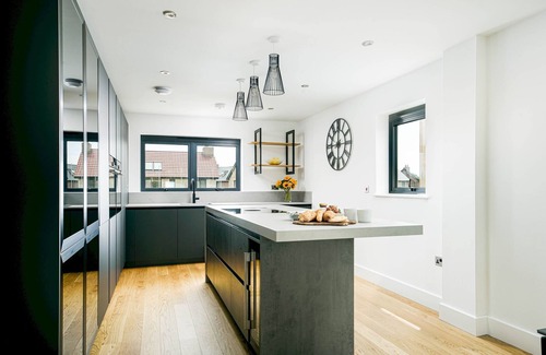 Holworth House | Drake's Nest (OI16), Silverlake, Dorset
