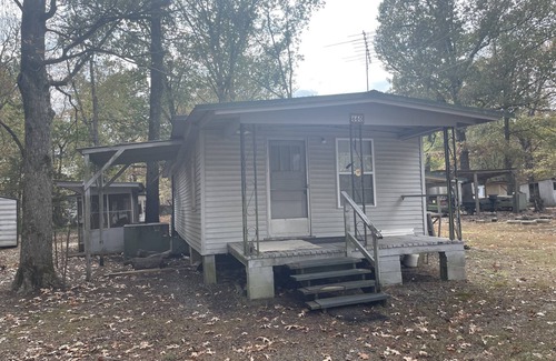 Gregory House | Drayke’s Lodge - Little Red River/Hurricane WMA