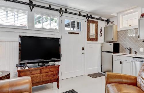 Thomas Square Apartment | Drayton Place Carriage Unit 1