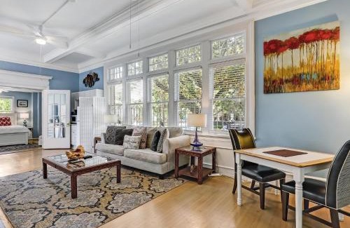 Thomas Square House | Drayton Place Estate