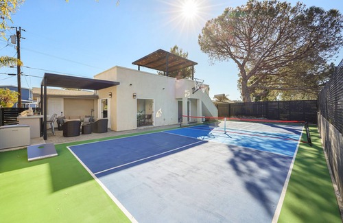 North Clairemont House | Dream 4BR HOUSE in the ❤️ of San Diego +A/C Spa Pickleball