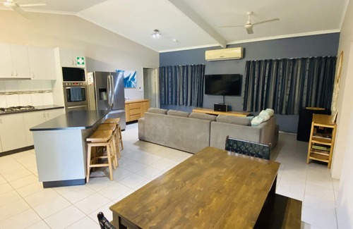 Dundee Beach House | DREAM CATCHER HOLIDAY HOME PLUS MORE