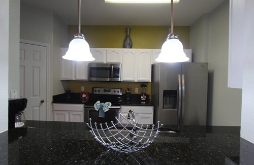 Windsor Hills Condo | Dream Disney Family Vacation, Best Resort, 2 Miles To Disney, Space For 8