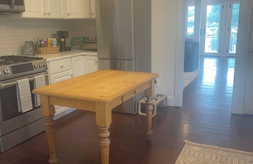 Saugerties South House | Dream House on the Esopus Creek