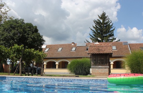 Keselyosfapuszta House | Dream house with pool and summer kitchen