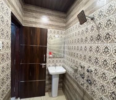 Jammu Hotel | Dream Land Hotel