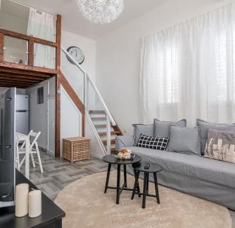 Haifa Apartment | Dream Near the Beach