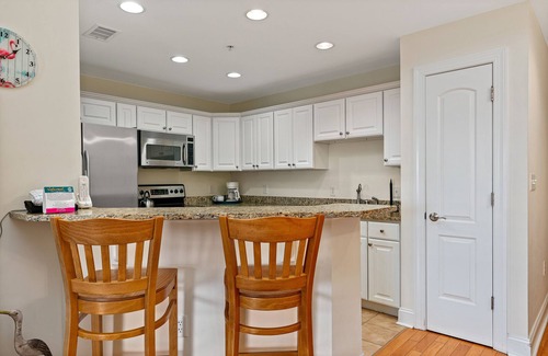 Yaupon Beach Condo | Dreamer: Oceanview Condo w/Pool, Hot Tub, and Elevator Access