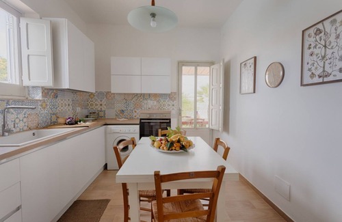 Rilievo Apartment | Dreamy Apartment with Veranda, Pool and Parking
