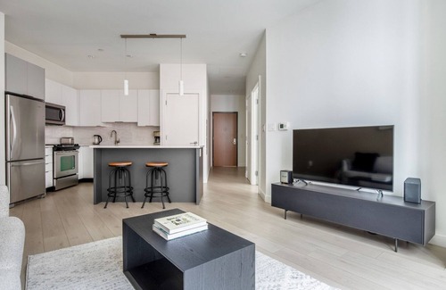 Chinatown Apartment | Dreamy Financial District 1BR w/W/D & Gym, nr Greenway, by Blueground