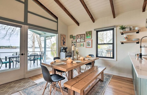 Troutman Cottage | Dreamy Lake Norman Cottage w/Panoramic Lake Views