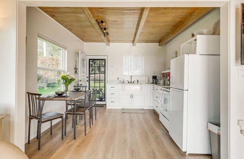 Timber Cove Cottage | Dreamy Sonoma Coast Cottage w/ Ocean Views