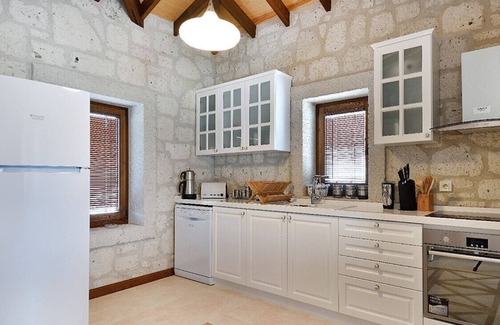 Bozcaada House | Dreamy Villa near Beach with Backyard in Bozcaada
