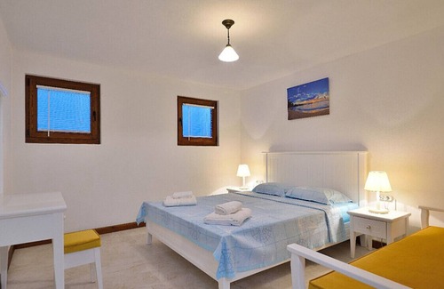 Bozcaada House | Dreamy Villa near Beach with Backyard in Bozcaada