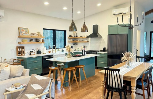 High Falls House | Dreamy Wellness Retreat