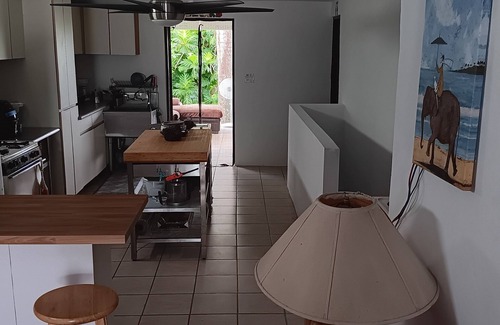 Guzman Abajo Bed & Breakfast | Dressrosa Guest house