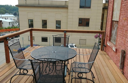 Decorah Apartment | Driftless Loft in the heart of Downtown Decorah, IA