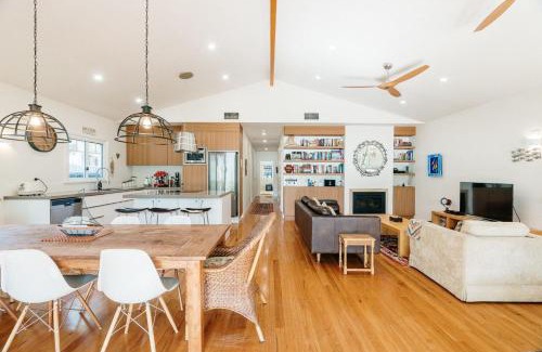 Patonga House | Driftwood By The Water- Holiday Special
