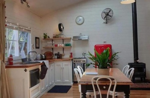 Walkerville Cottage | Driftwood Coastal Cottage.WoodFire.Linen Service.Perfect base Wilson's Prom