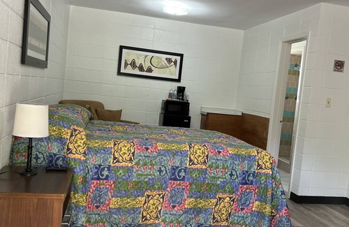 Zwolle Hotel | Driftwood Inn and Lodge by the lake
