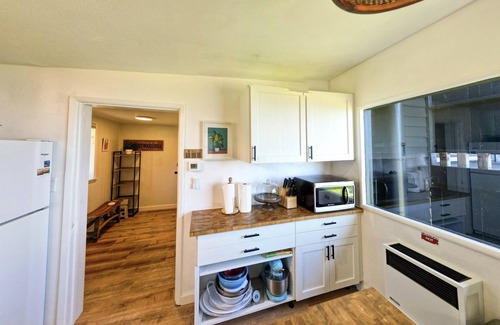 Cazadero Cabin | Driftwood Lodge ~ 5 BR/7 Bath ~ 30-acre Private Estate ~ Ocean ~ Forest ~ Events