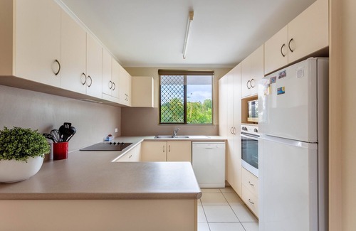 Yeppoon Apartment | Driftwood on the Beach - Split Level Unit 2