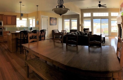 Wapato Point House | Driftwood Point at Wapato Point