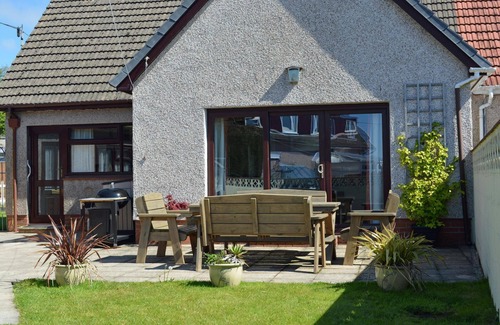 Begelly Cottage | Driftwood, Saundersfoot