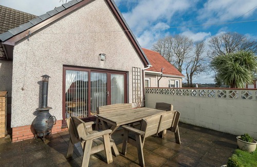 Begelly Cottage | Driftwood, Saundersfoot
