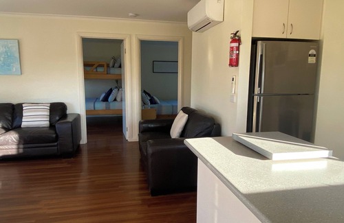 Sandy Point House | Driftwood Villas Waratah