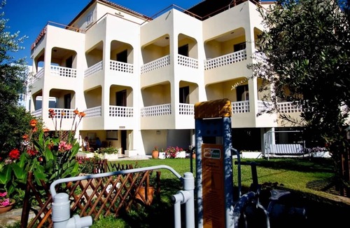 Mavrovouni Apartment | Drossia # 4 - One Bedroom Apartment, Sleeps 4