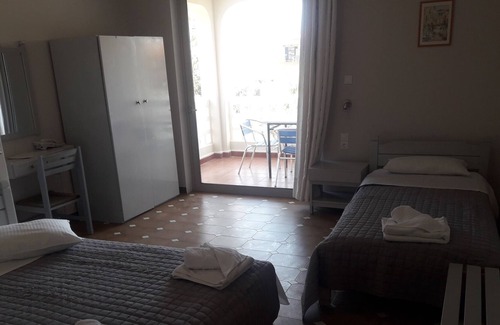 Mavrovouni Apartment | Drossia # 8 - One Bedroom Apartment, Sleeps 4