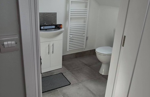 Darragh Apartment | Drumquin Accommodation Room 5